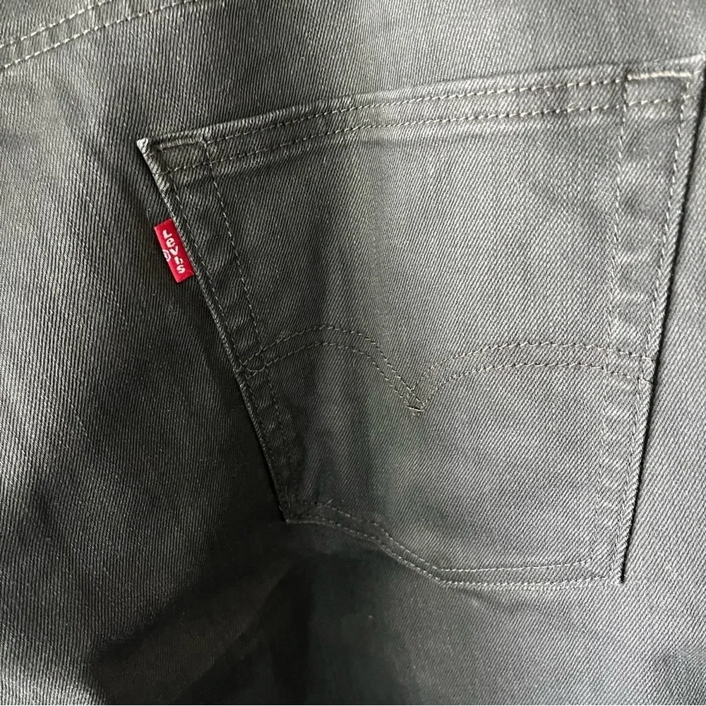 LEVIS Men's sz 60 x 32 541 Dark Gray Zipper Fly Jeans Denim